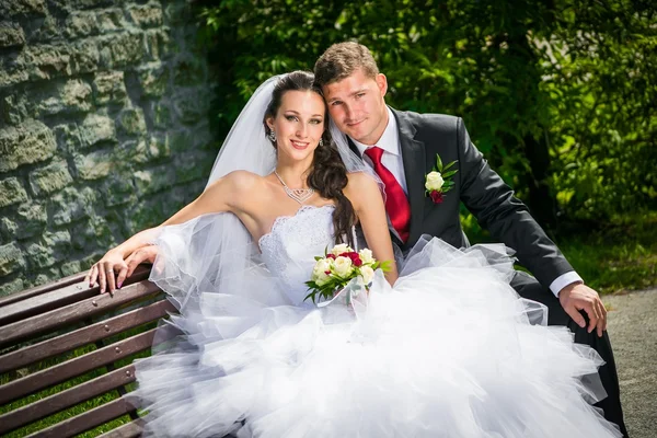 Beautiful bride with groom — Stock Photo, Image