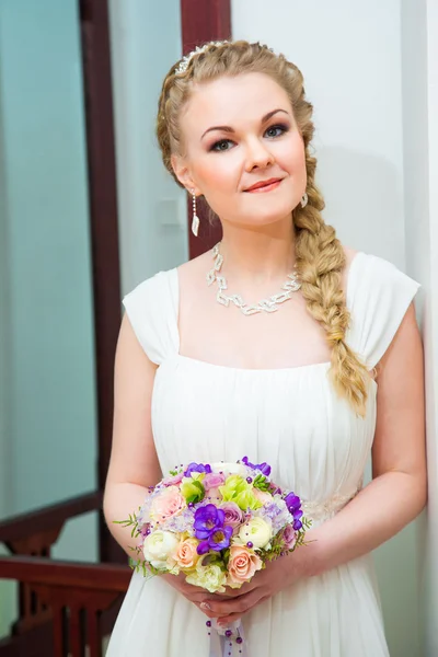 Beautiful bride — Stock Photo, Image