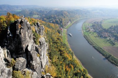 saxon'ın bastei görünümünden İsviçre, Almanya
