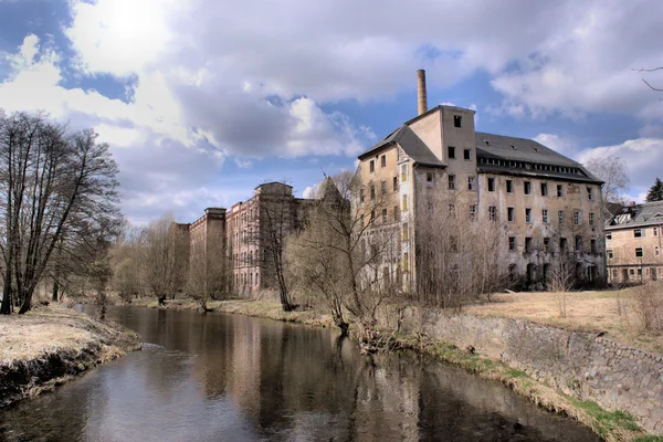 En gammal bomull kvarn — Stockfoto