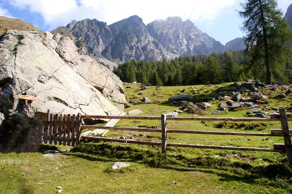 Górskiej w południowy tyrol, Włochy Obrazy Stockowe bez tantiem