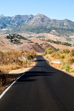 asfalt yol Endülüs dağlara