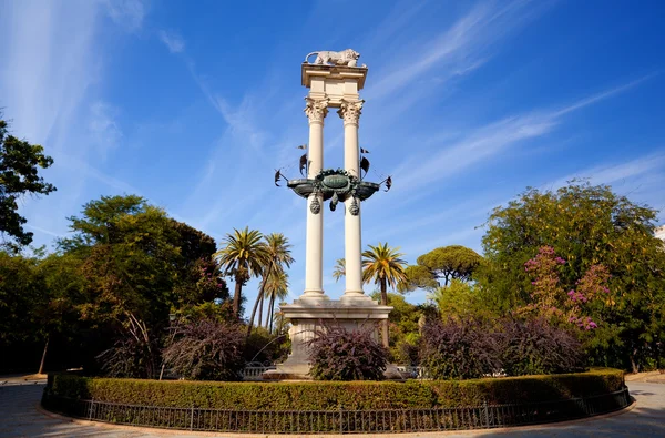 Columbus monument in Sevilla — Stockfoto