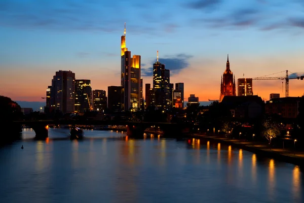 Frankfurt nad Mohanem při západu slunce — Stock fotografie