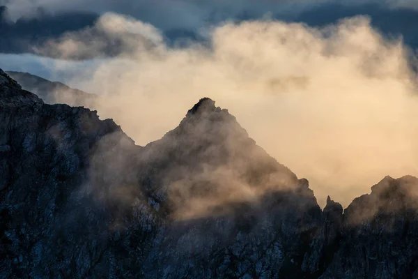 Sunlight Foggy Mountains Alps Austria — 스톡 사진