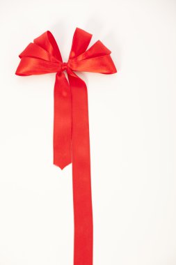 kırmızı saten kurdele