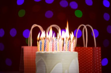 Doğum günü pastası