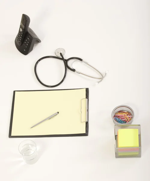 Medical Stethoscope with Pen on Medical File Folders — Stock Photo, Image