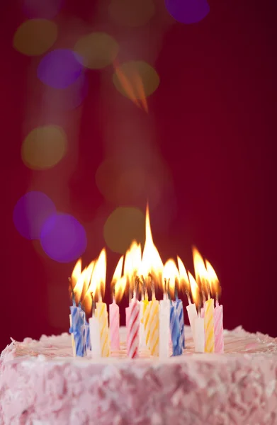 Pastel de cumpleaños feliz — Foto de Stock