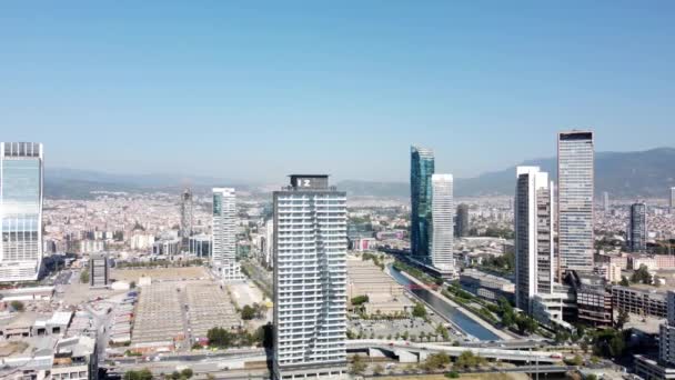 Izmir, Turquia - 17 08 2021: Vista do horizonte de Izmir. É a terceira cidade mais populosa — Vídeo de Stock