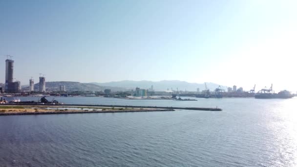 Vista aérea do porto de Izmir e mar Egeu. — Vídeo de Stock