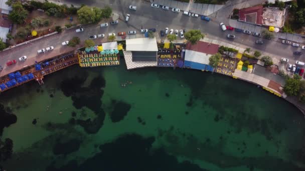 Ansichten einer kleinen Stadt am Meer Urla Cesmealti izmir — Stockvideo