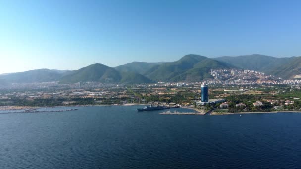 Izmir, Turquía - 17 08 2021: Vista de Izmir. Es la tercera ciudad más poblada — Vídeo de stock