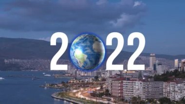 2022 yılbaşı konsepti. Modern şehir ve küresel ağ.