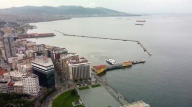 Çağdaş şehir havacılık manzarası.