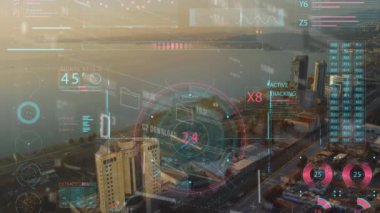 Modern şehir ve teknoloji konsepti. Akıllı şehir. Dijital dönüşüm. Arayüz Grafiksel Kullanıcı Arayüzü.