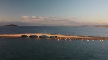 Balikesir Ayvalik ve Cunda adasının hava manzarası. Yüksek kalite 4k görüntü