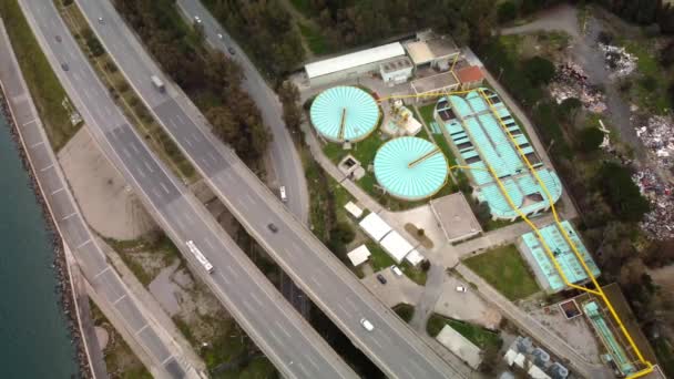 廃水処理場の空中ビュー 複数の排水プラントを持つ屋外サイト 高品質4K映像 — ストック動画