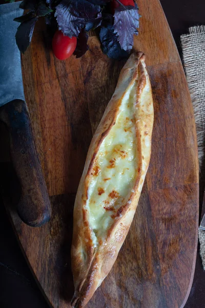 Turkish Pide Cheese Kasarli Pide High Quality Photo — Photo