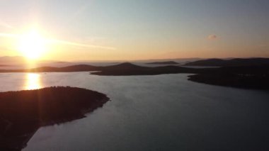 Balikesir Ayvalik ve Cunda adasının hava manzarası. Yüksek kalite 4k görüntü