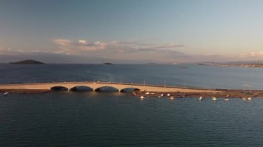 Balikesir Ayvalik ve Cunda adasının hava manzarası. Yüksek kalite 4k görüntü