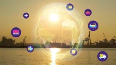 Birçok kargo konteynırı sırasıyla ithalat ihracat portu üzerinde lojistik iş veya ulaşım kavramı. Yüksek kalite 4k görüntü