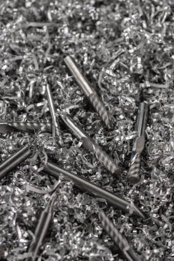 Metal talaşları CNC için katı ve hassas karpit değirmeni araçlarını kapatın. Çok güzel bir geçmiş..