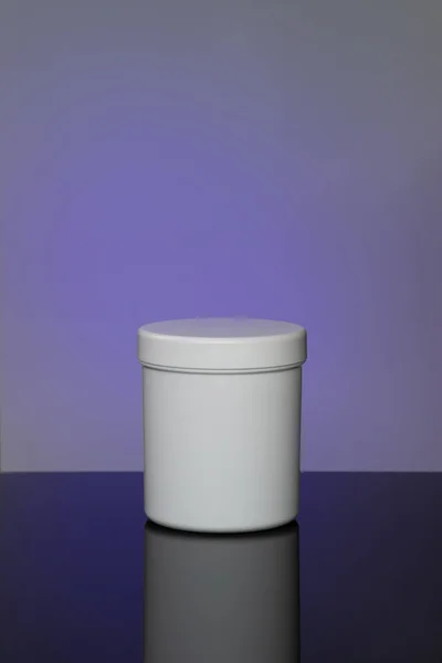 White Cosmetic Jar Mokup Reflection Purple Violet Background Spot Light — ストック写真