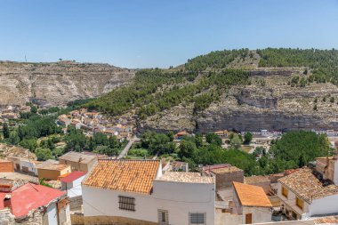 İspanya 'nın en güzel şehirlerinden biri Albacete, doğa ve kırsal turizme bağlı Alcala del Jucar şehridir.
