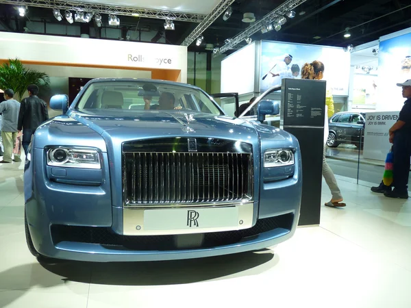 Автомобили Rolls Royce Luxury на дисплее — стоковое фото