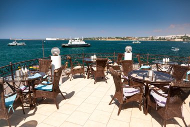 kafe teras Denizi üzerinde göster