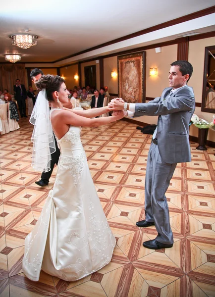 Married couple dancing rock n roll — Stock Photo, Image