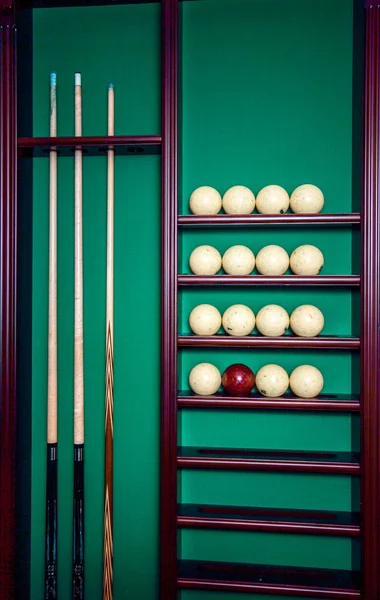 Billiard stand with cues and balls — Stock Photo, Image