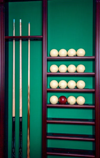 İpuçları ve Top Bilardo standı — Stok fotoğraf