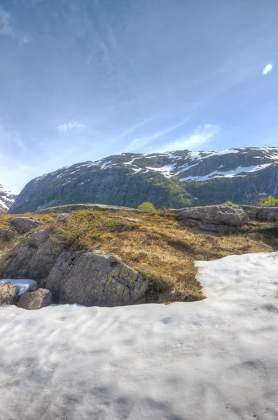 Neve e montanha — Fotografia de Stock