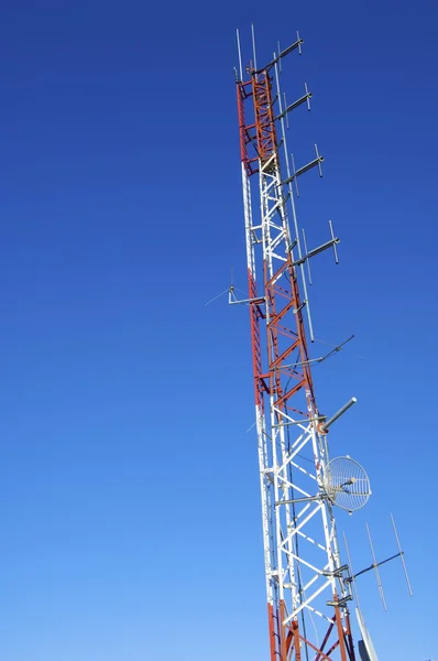 Torre de telecomunicaciones —  Fotos de Stock