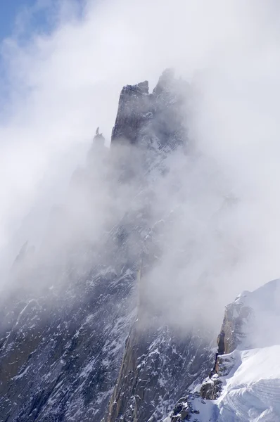 Nevoeiro nos Alpes — Fotografia de Stock