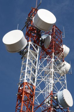 Telekomünikasyon kuleleri