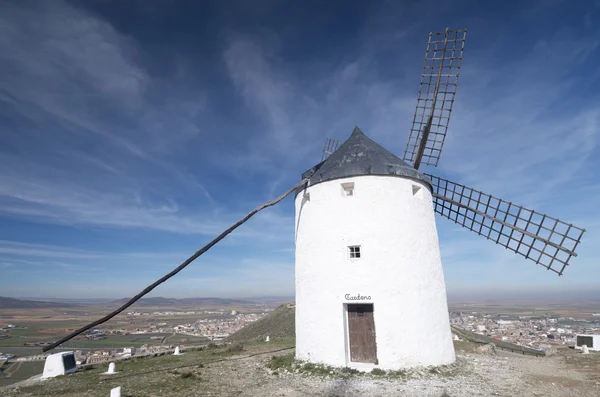 Mulino a vento — Foto Stock