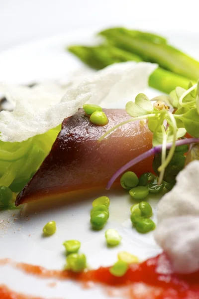 Sałatka z tuńczyka — Zdjęcie stockowe