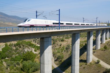 yüksek hızlı tren