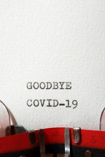 Adeus Covid Frase Escrita Com Uma Máquina Escrever — Fotografia de Stock