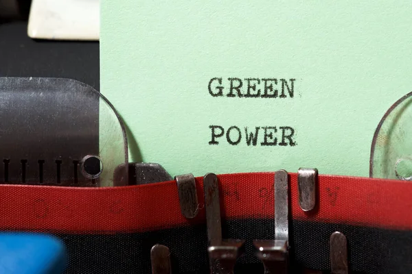 Groene Tekst Geschreven Met Een Typemachine — Stockfoto
