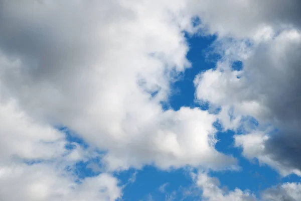 スペインの白い雲と青い空 — ストック写真