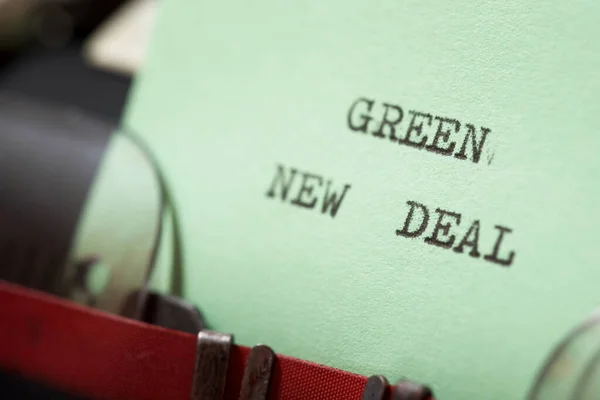 Novo Texto Acordo Verde Escrito Com Uma Máquina Escrever — Fotografia de Stock