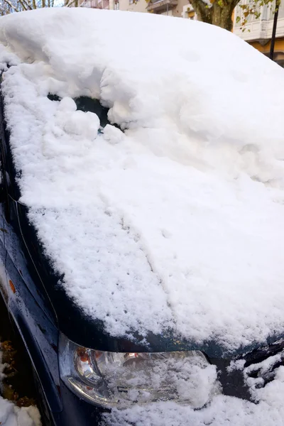 Χιονισμένα Αυτοκίνητα Jaca Huesca Επαρχία Πυρηναία Στην Ισπανία — Φωτογραφία Αρχείου