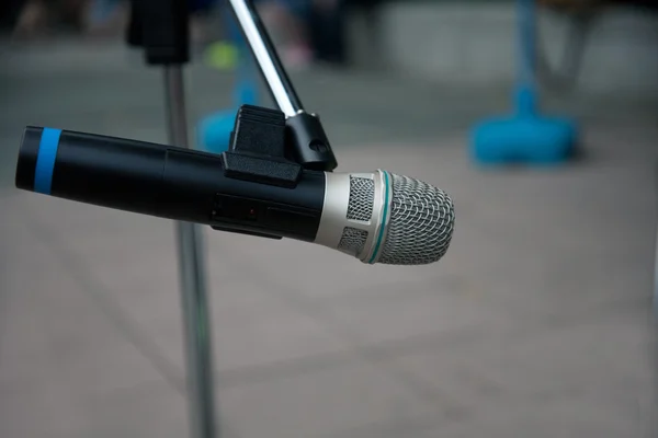 Mikrofon a színpadon — Stock Fotó