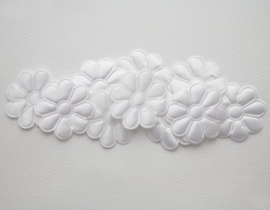 çiçek motifi beyaz arka plan