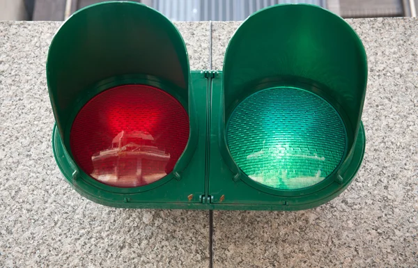 Traffic light on green — Stock Photo, Image