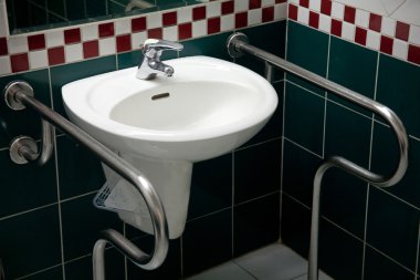 Engelli için lavabo